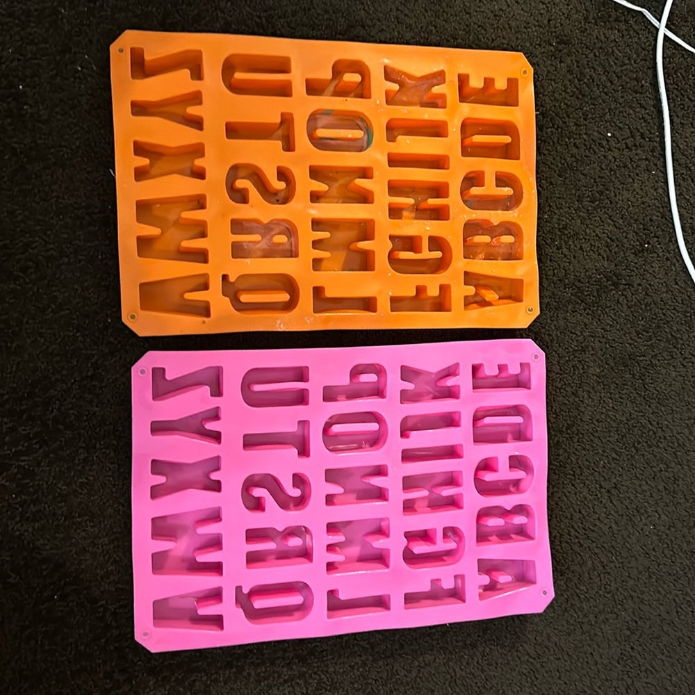 Silicone pan